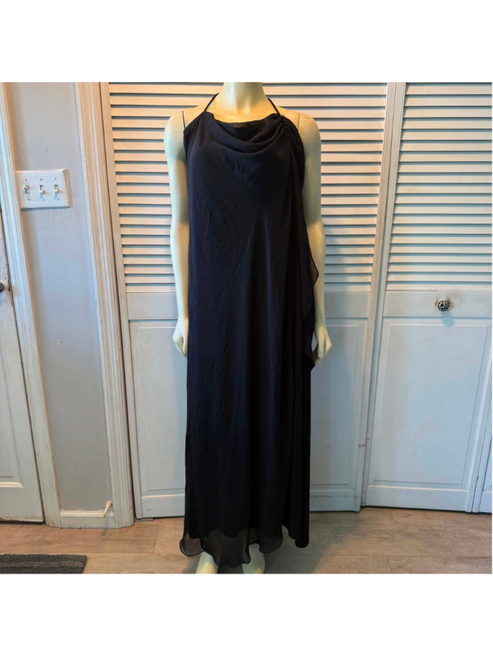 Women's Onyx Nite Black Maxi Dress Size 26